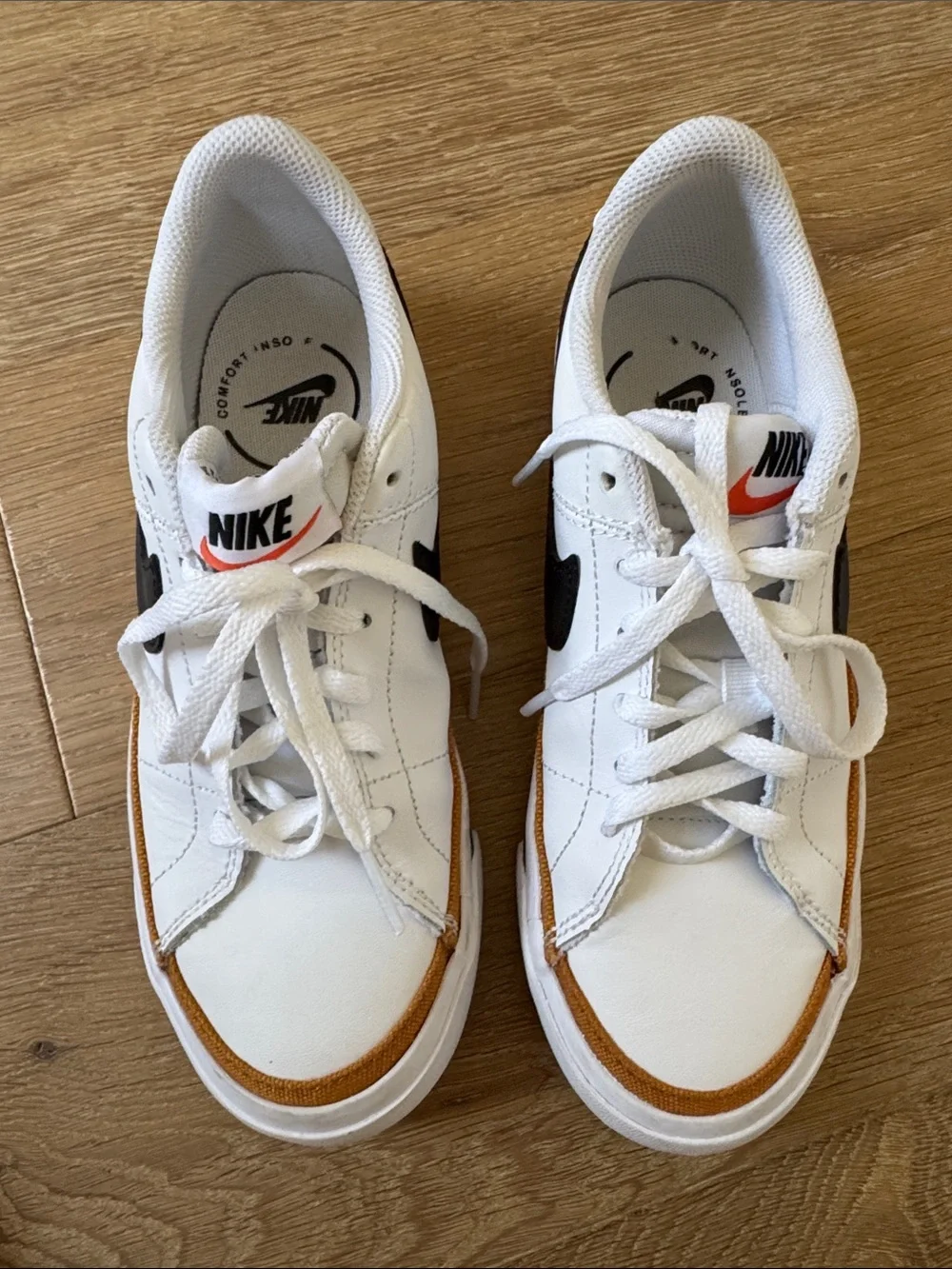 Nike Court Legacy